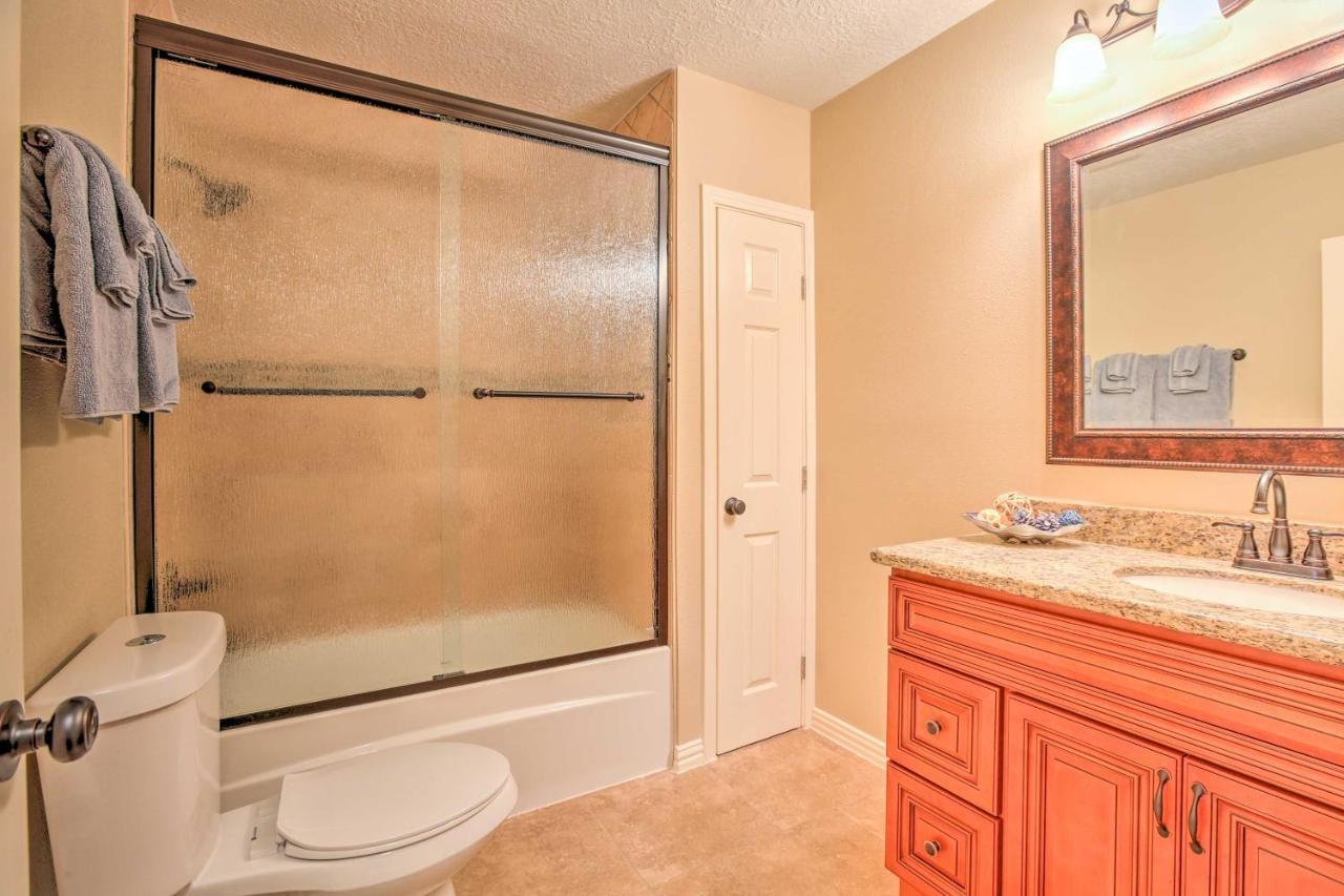 Spacious Kemah Clear Lake Home With Porch And Fire Pit Esterno foto